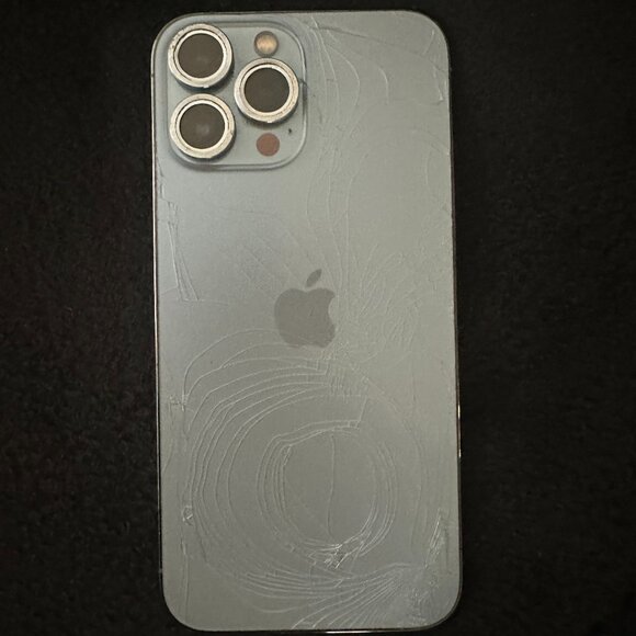 Apple iPhone 13 Pro Max - 128 GB - Silver (Unlocked) - Picture 3 of 3